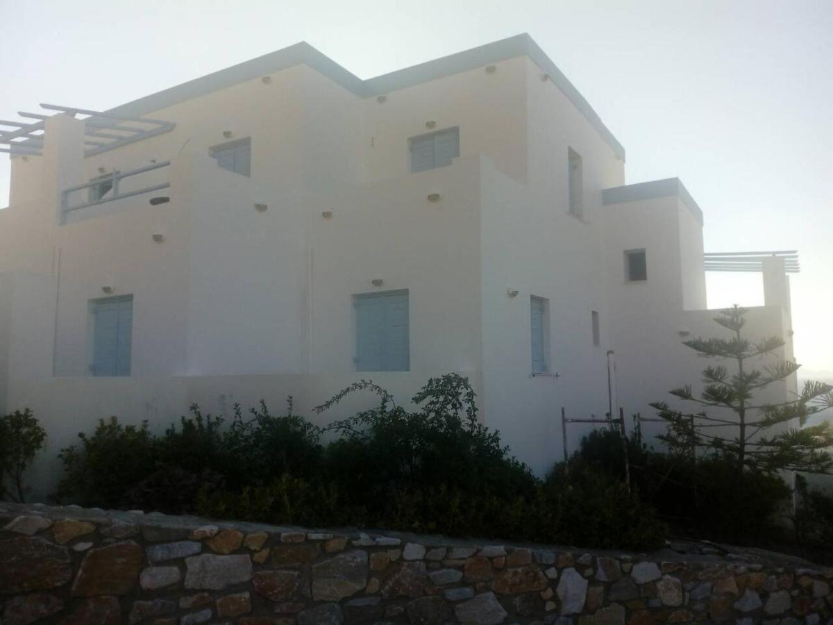 Horizon Blue Hotell Kini Eksteriør bilde